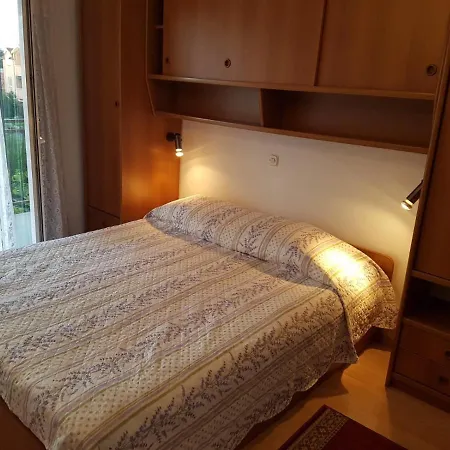 Daire Bir - With Balcony *