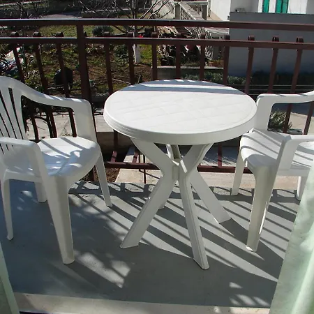 Daire Bir - With Balcony